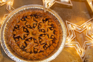 Illustration for article titled PSA: Linzertorte that you could have in your mouf by next week